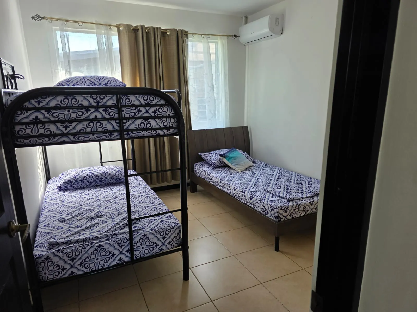 Habitación con litera